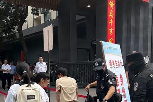 芬奇谈主场氛围：馆内人山人海 我一直觉得客队来这打球会很难受